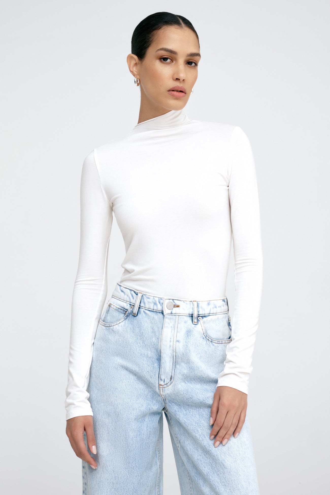 #Off White