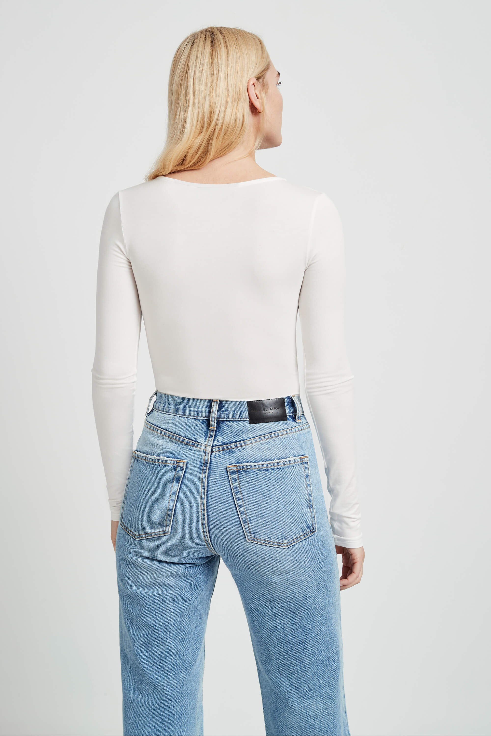 #Off White