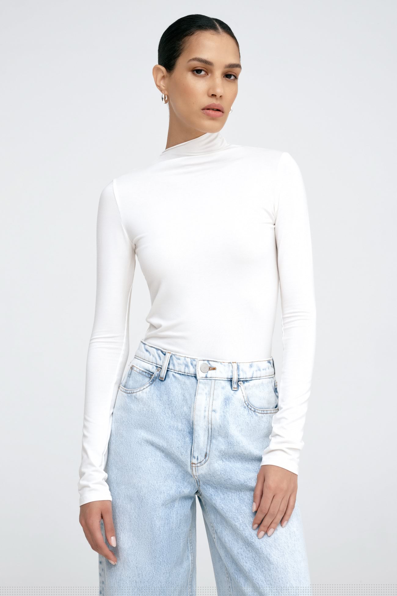 #Off White